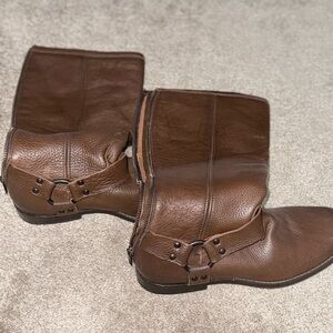 Frye Tan Leather Interior